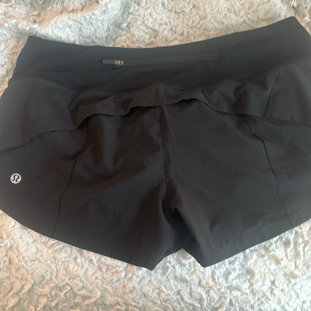 Short Lululemon running shorts